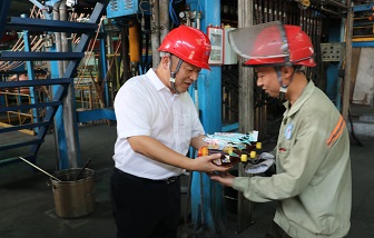 不畏“烤”驗！重慶海亮開展高溫慰問一線員工活動