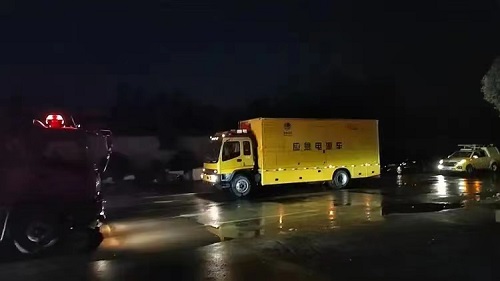 1688374828541297RIJS.jpg 應(yīng)急發(fā)電車(chē).jpg