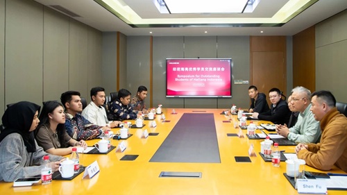 1702276898215134CWIZ.jpg 1.jpg